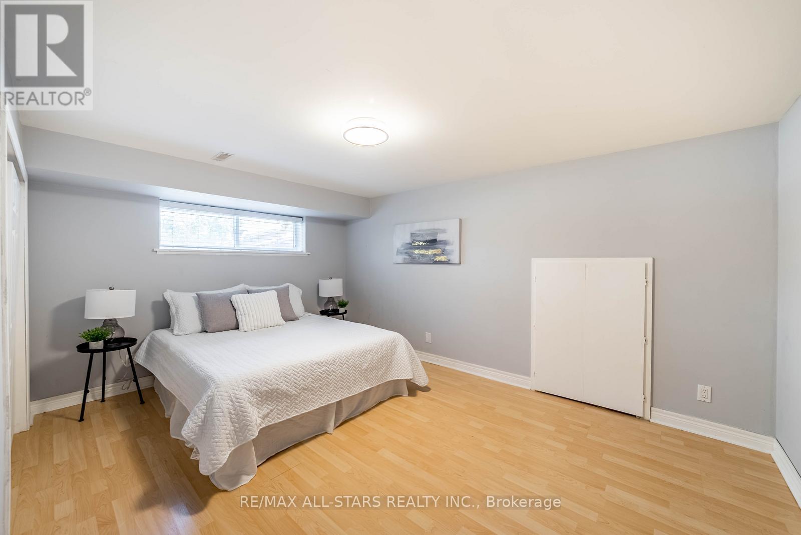 77 DORMAN DRIVE - 38