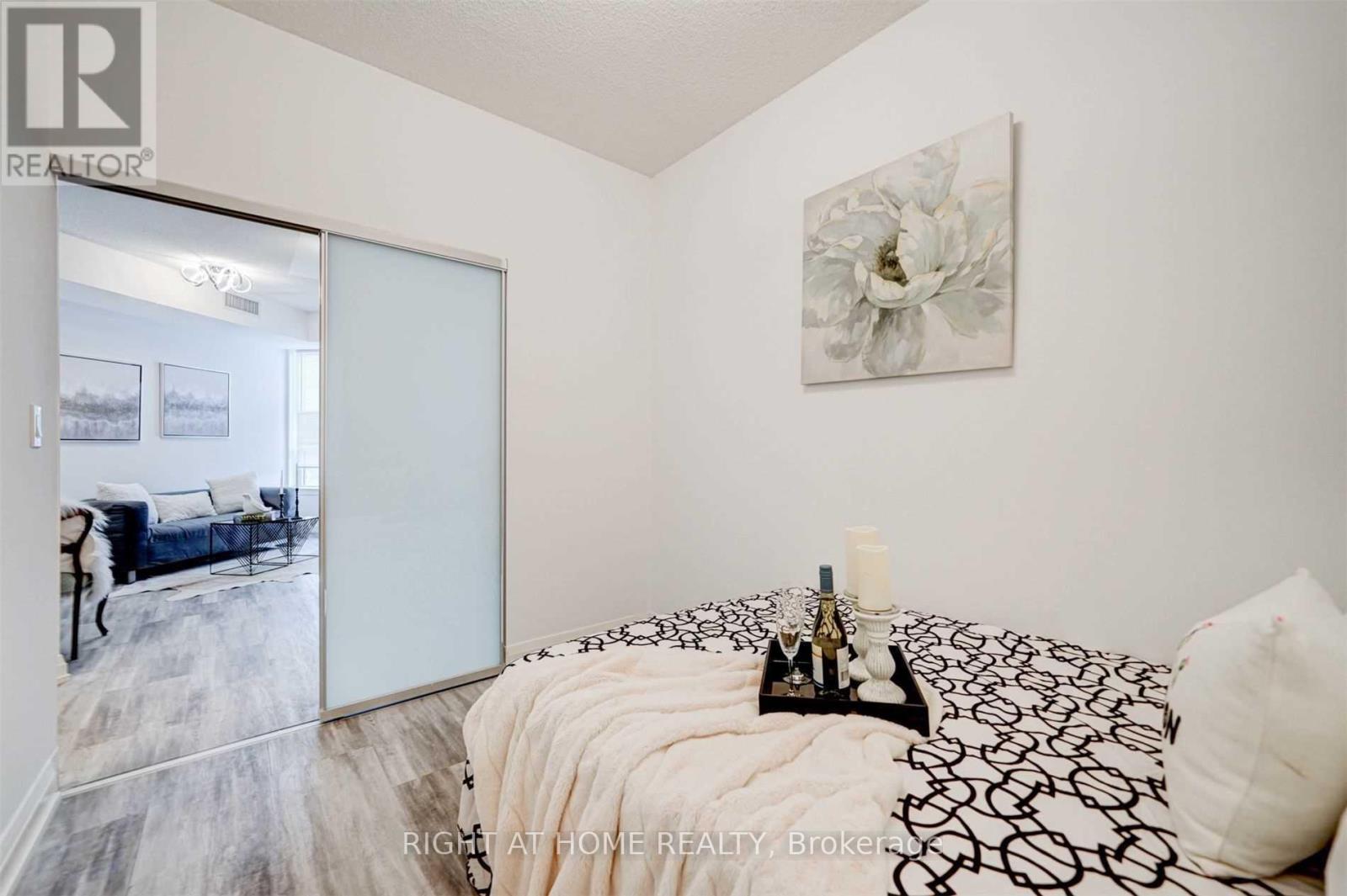 511 - 7171 YONGE STREET
