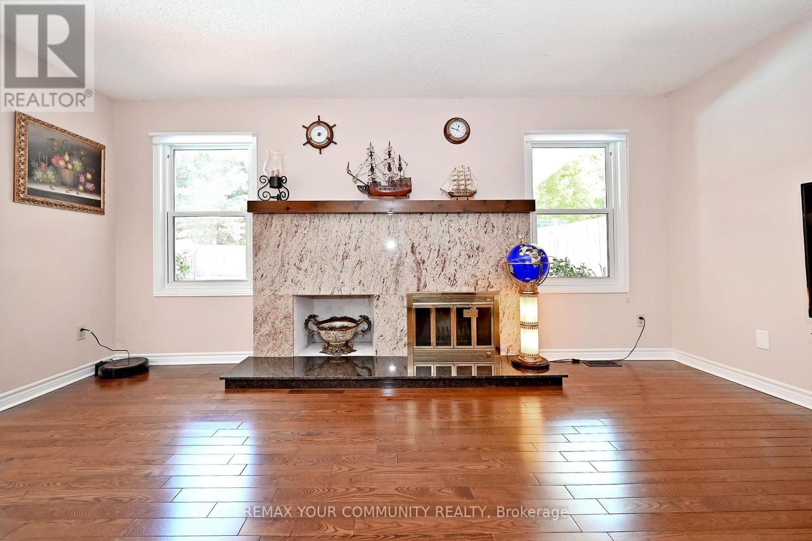 48 HASKELL CRESCENT - 9