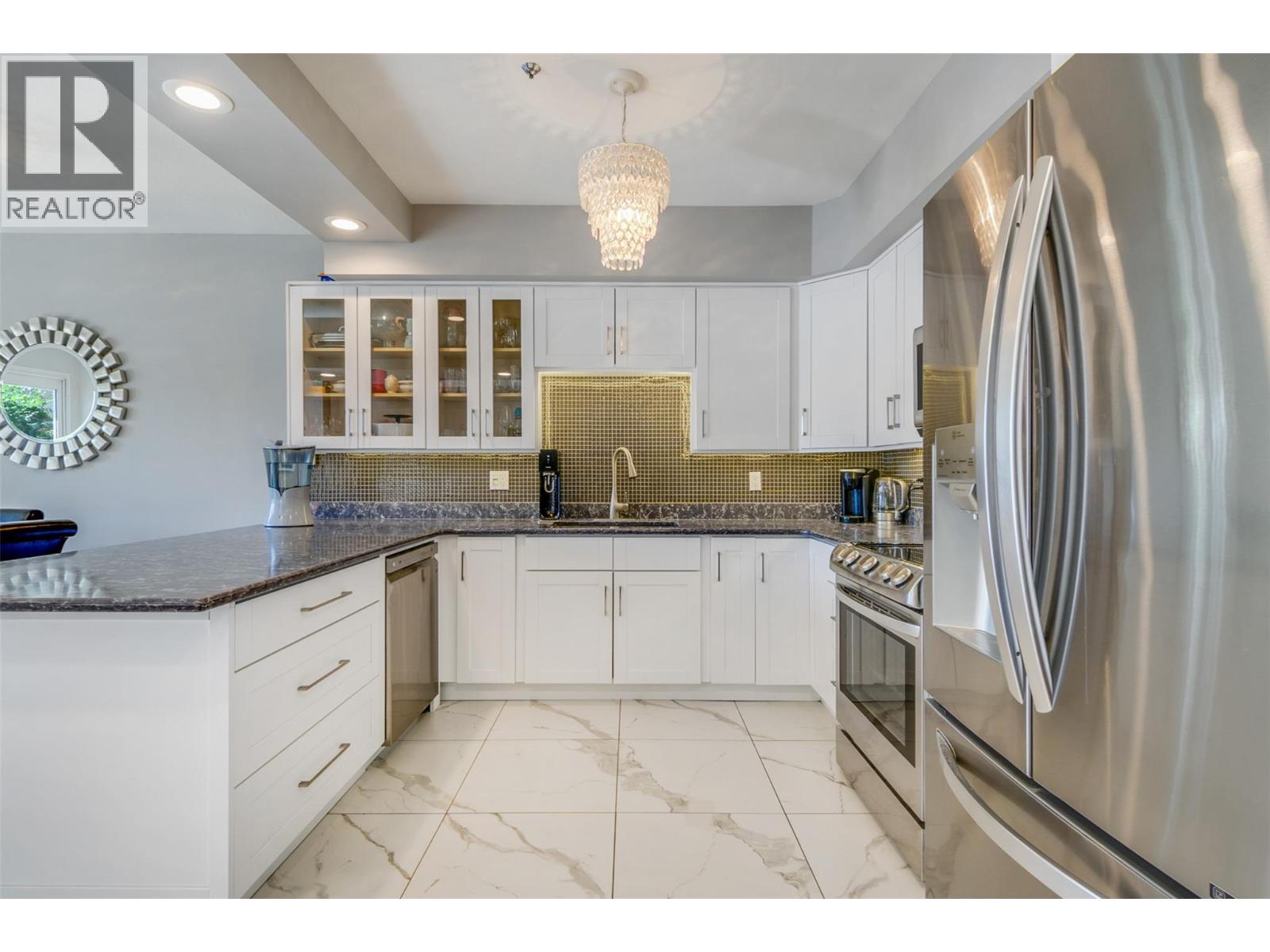 #115 1156 Sunset Drive - 8