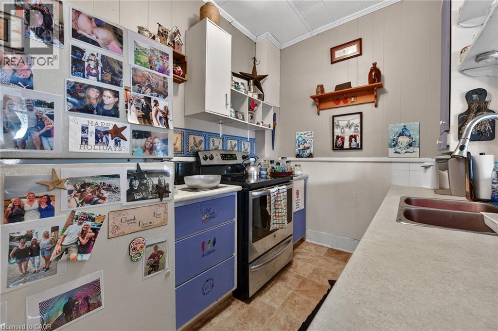 #A&B 18 KING Street - 33