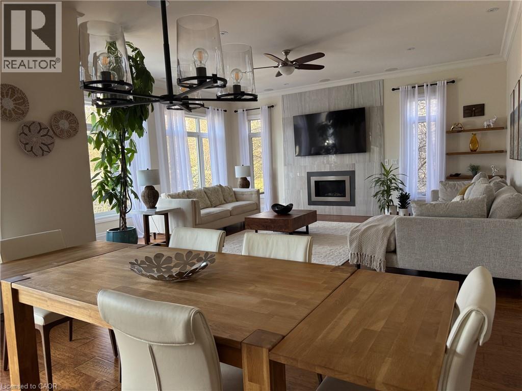 211 TOLLGATE Drive - 12