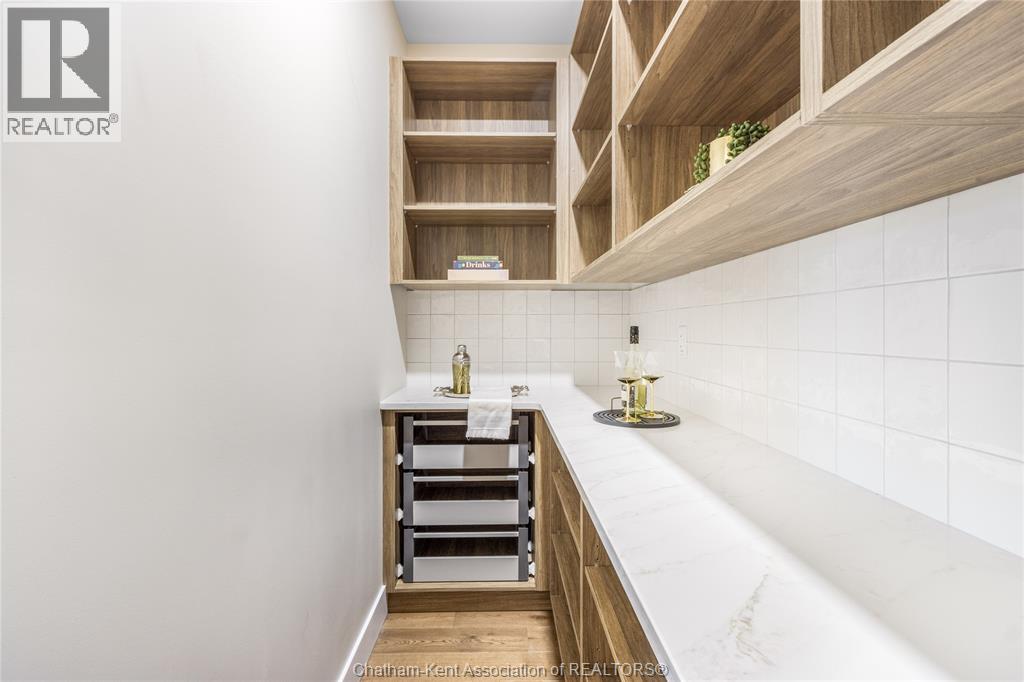 119 BLOOMINGTON WAY - 22