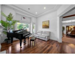 16418 36a Avenue, Surrey, BC V3Z0M1 Photo 8