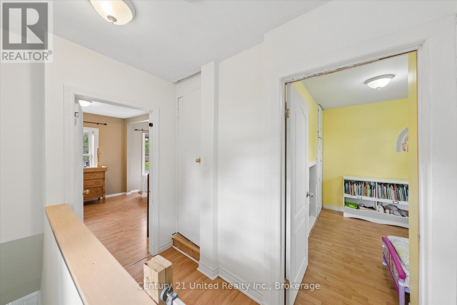 665 FRANK STREET - 24