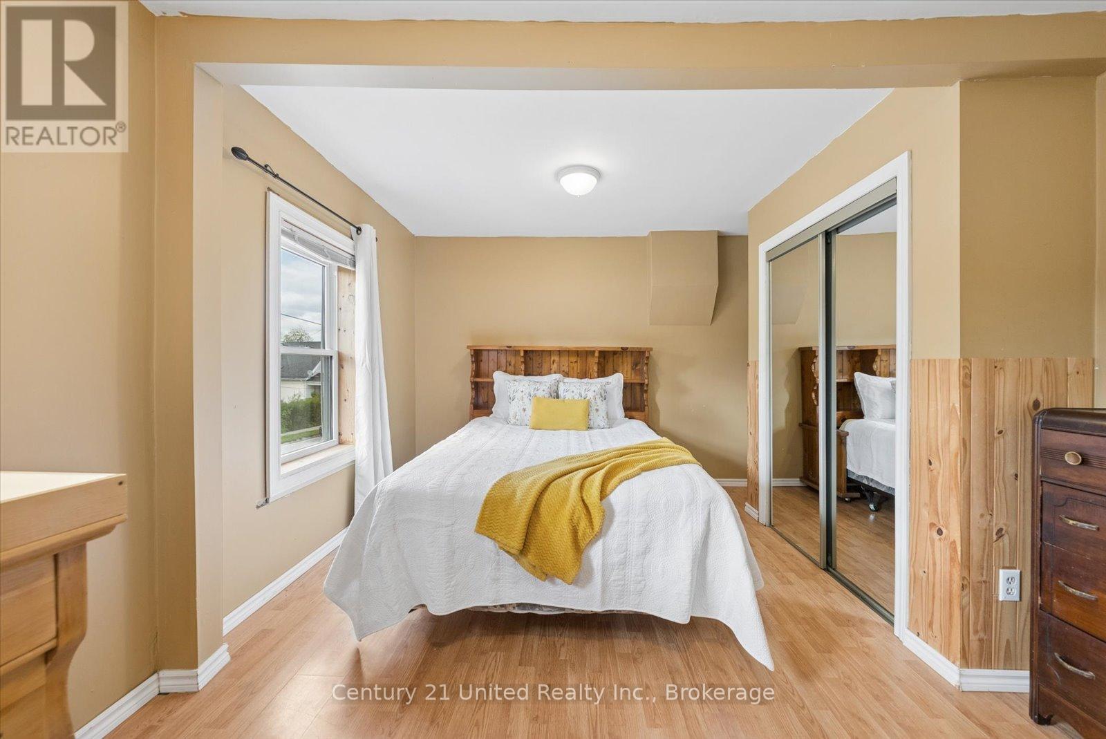665 FRANK STREET - 26