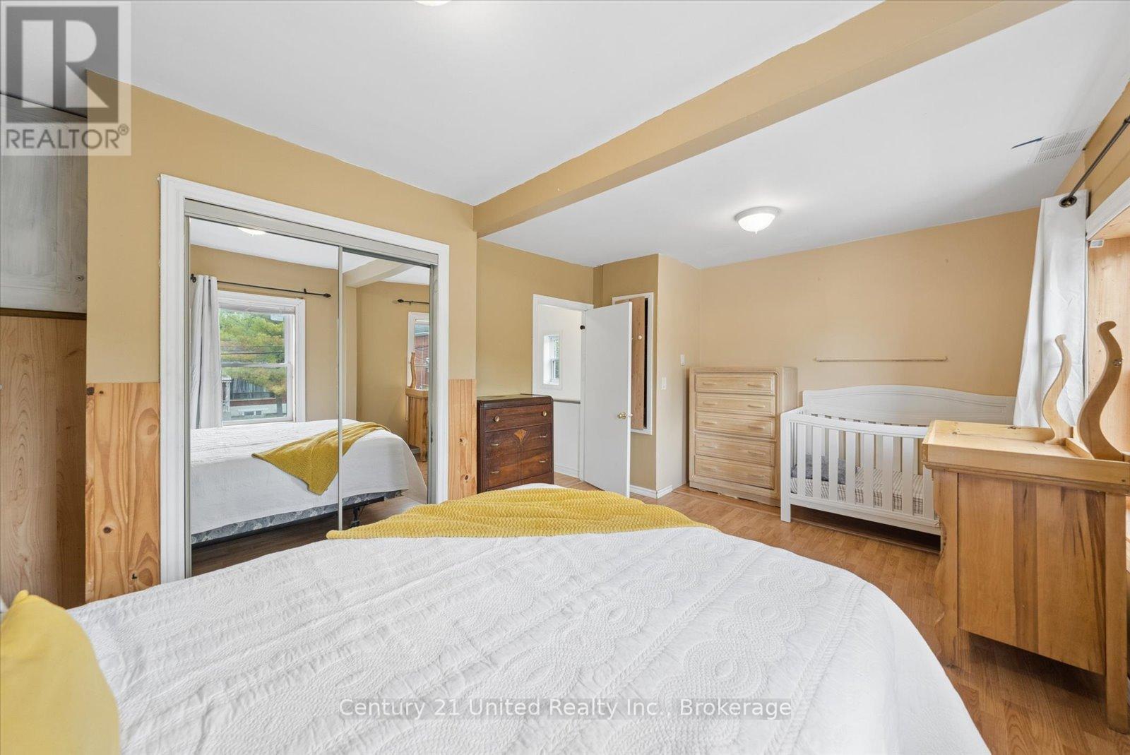 665 FRANK STREET - 27
