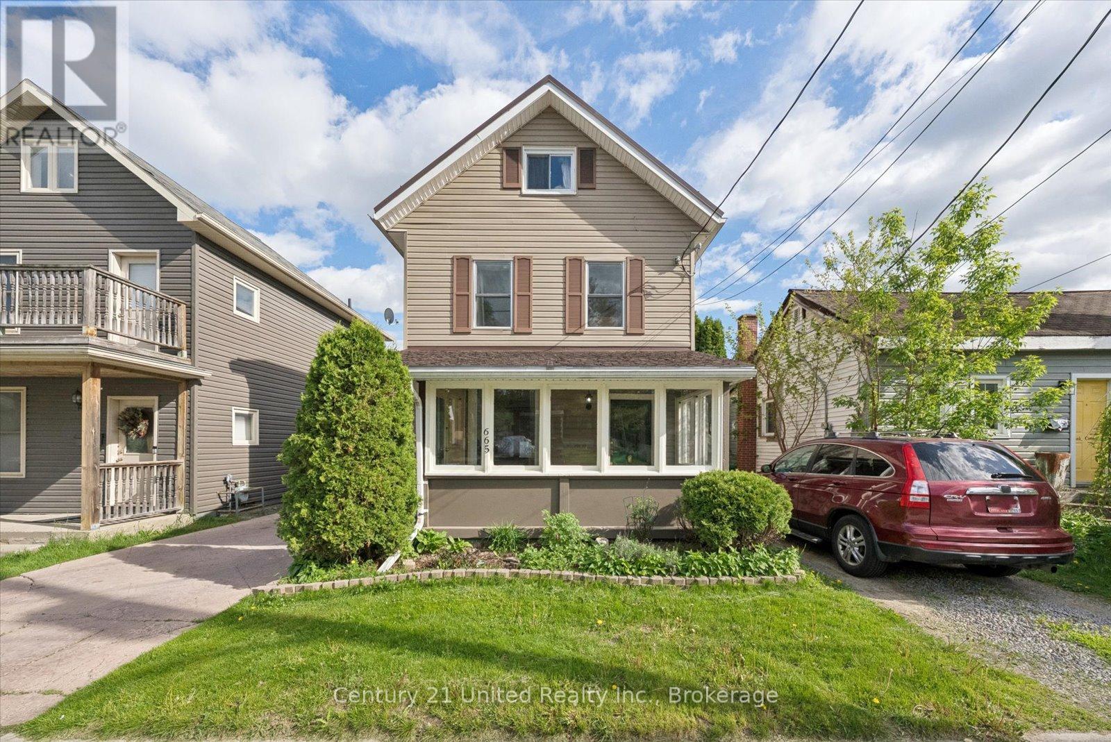 665 FRANK STREET - 3
