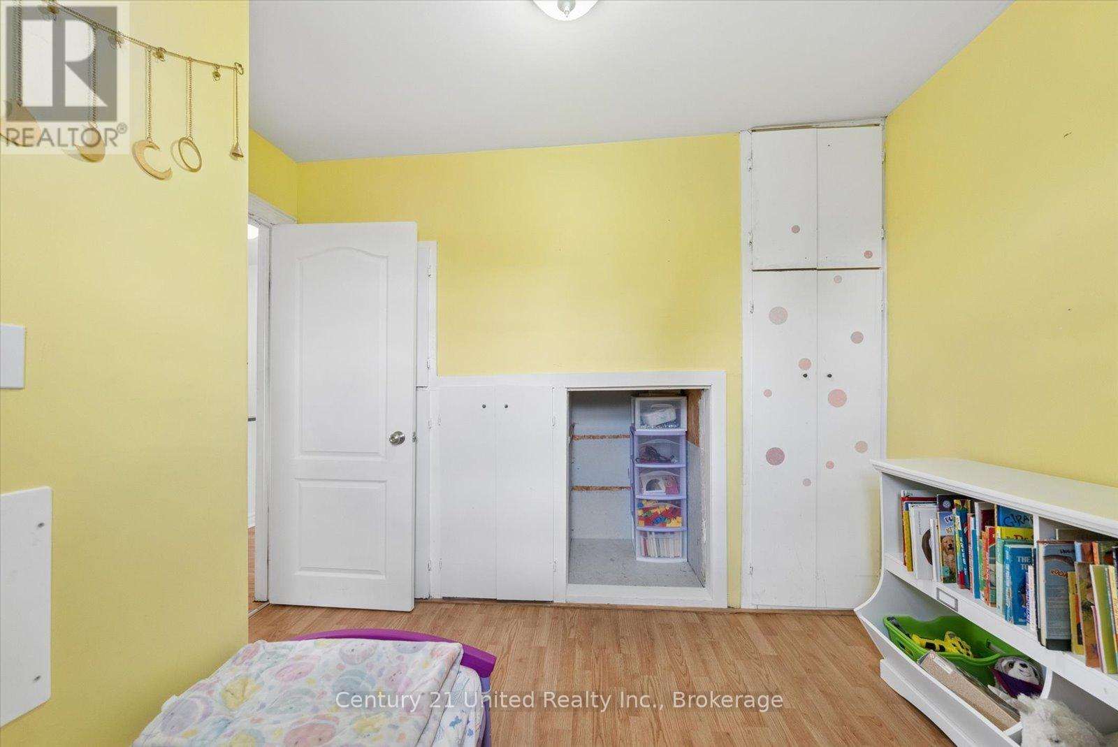 665 FRANK STREET - 30