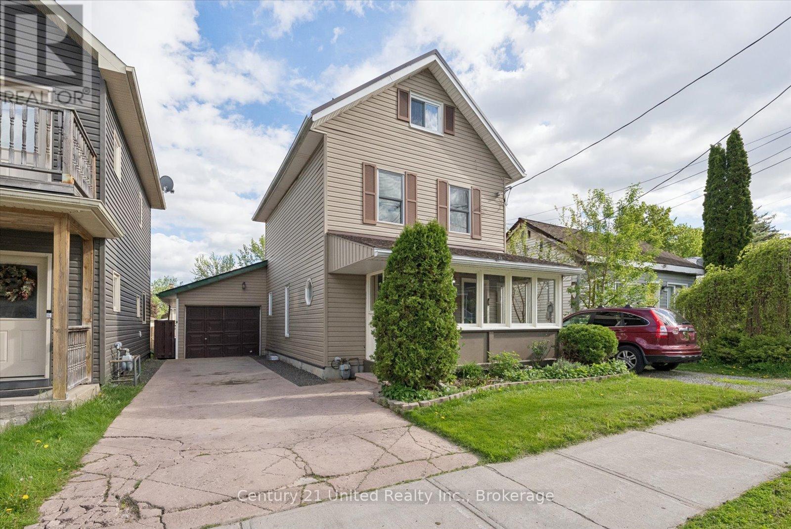 665 FRANK STREET - 4