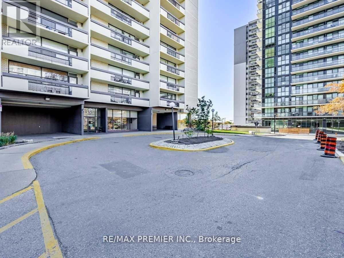 #2004 1455 LAWRENCE AVENUE W - 3