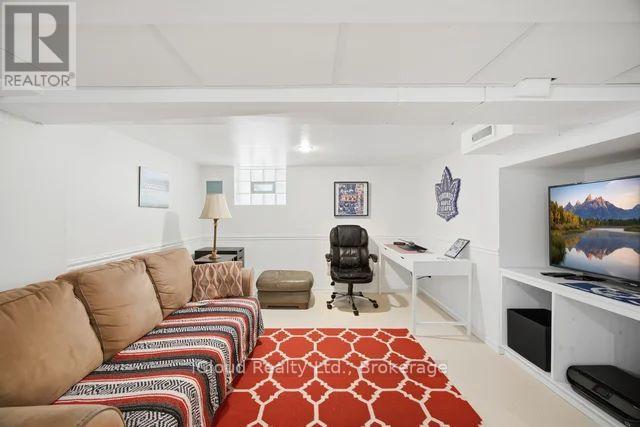 37 ARCHIBALD STREET - 35