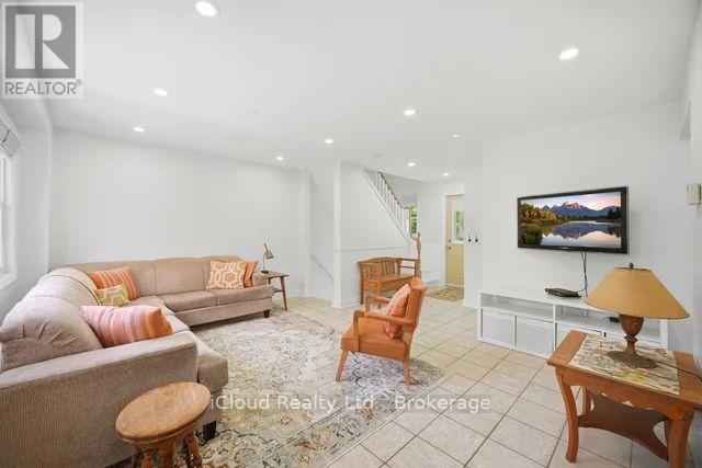 37 ARCHIBALD STREET - 9