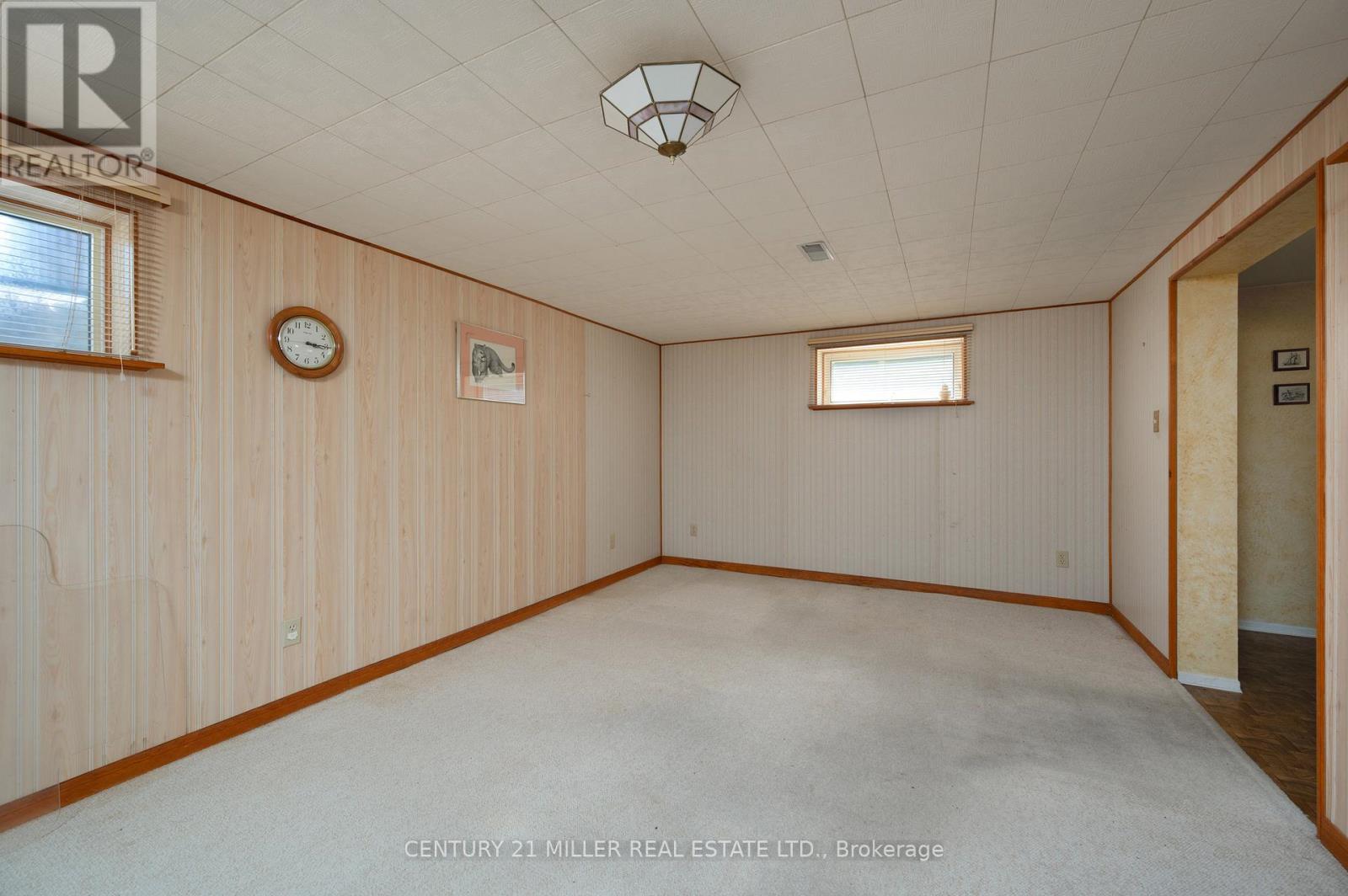 1304 AVON CRESCENT - 17