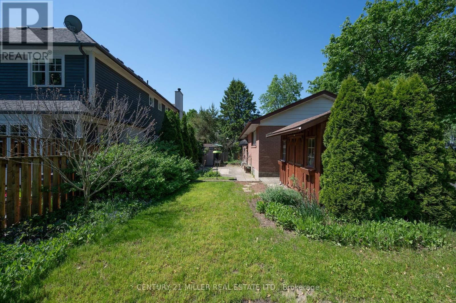 1304 AVON CRESCENT - 9