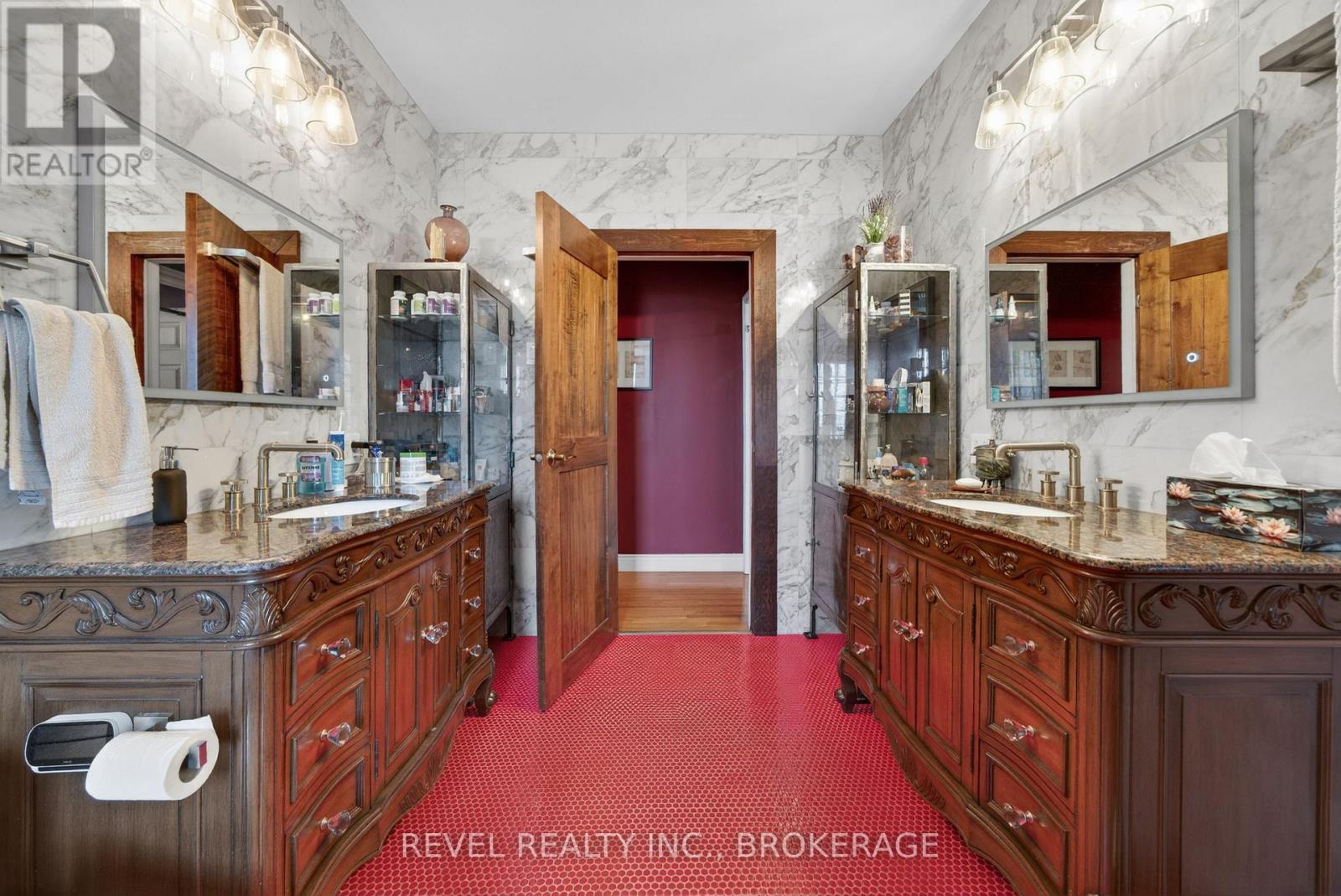 1142 COVERDALE DRIVE - 16