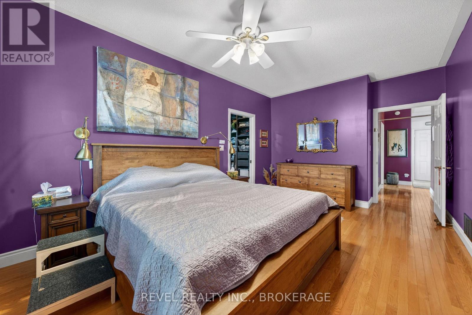 1142 COVERDALE DRIVE - 22