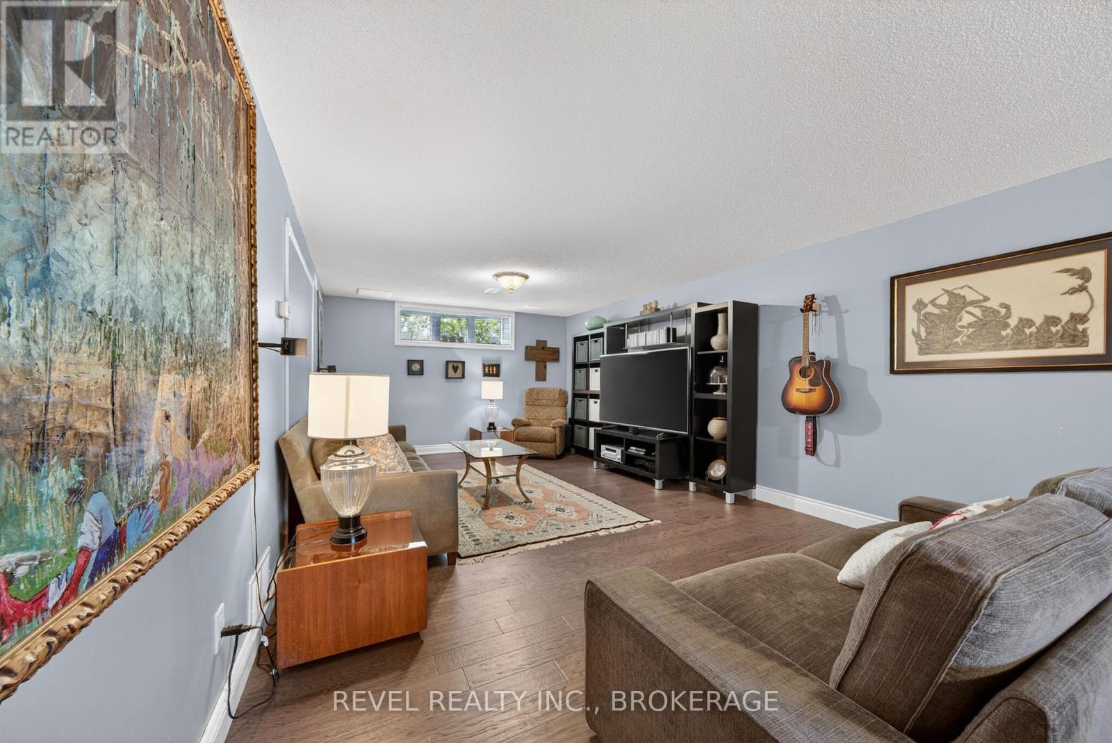 1142 COVERDALE DRIVE - 29