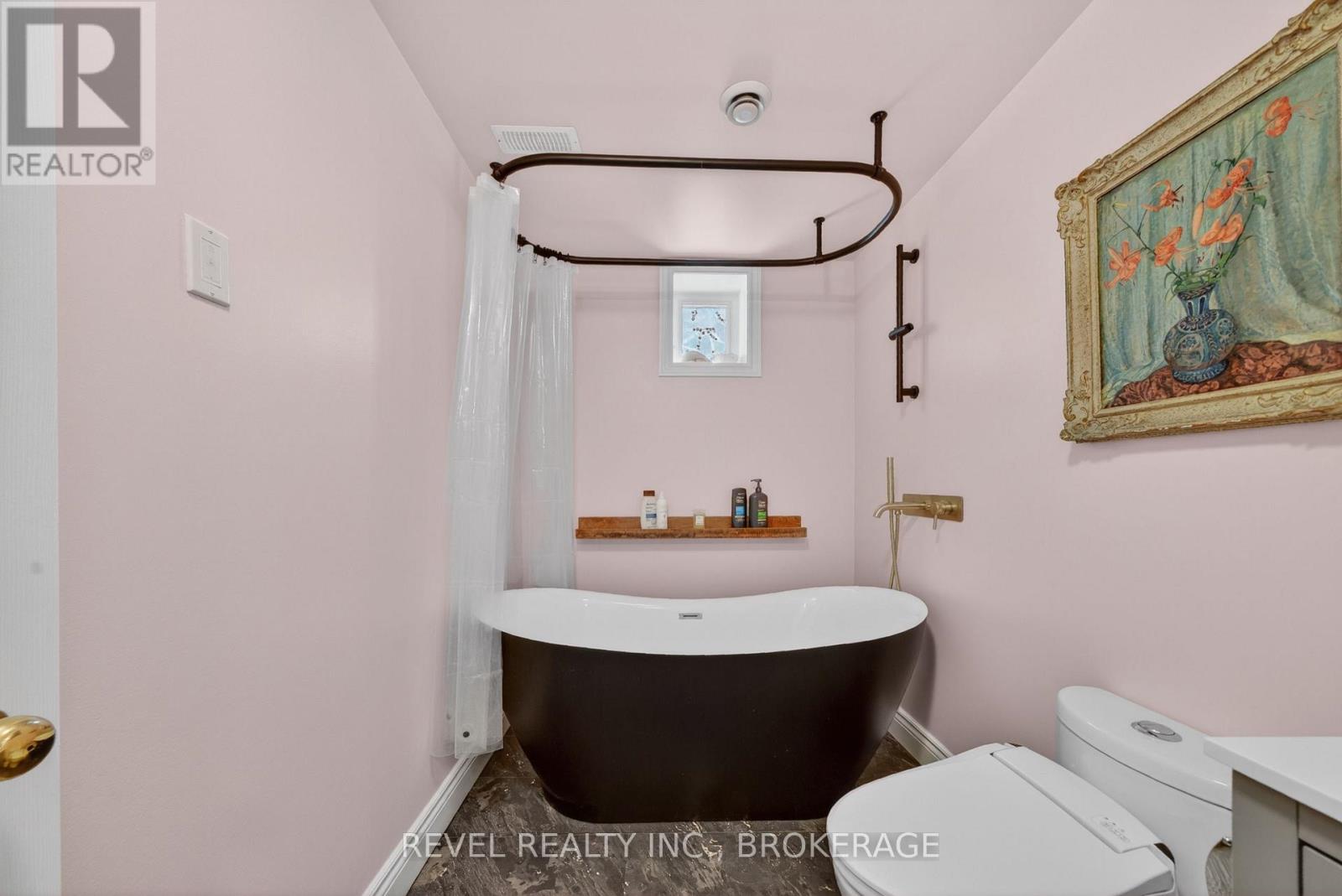 1142 COVERDALE DRIVE - 33