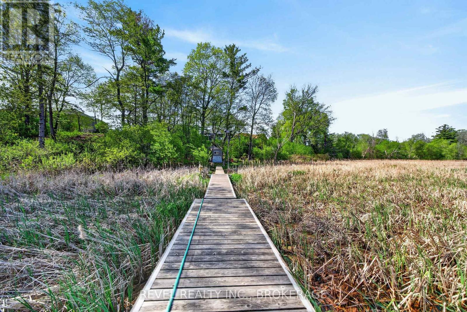 1142 COVERDALE DRIVE - 44