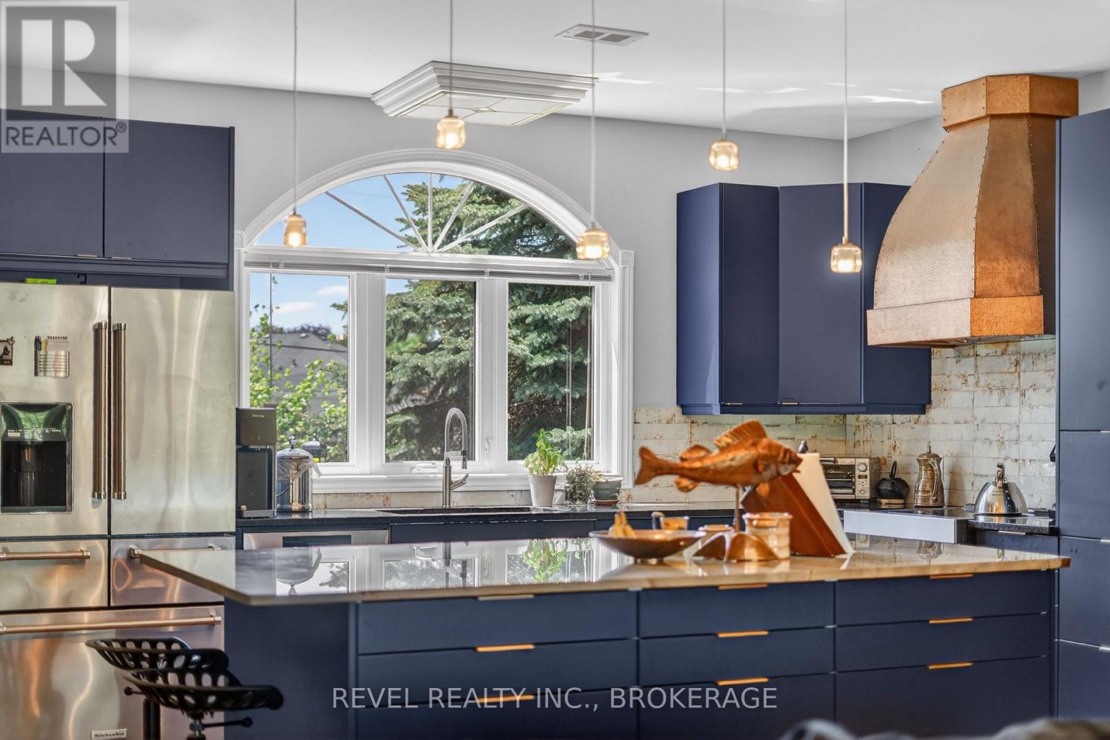 1142 COVERDALE DRIVE - 7