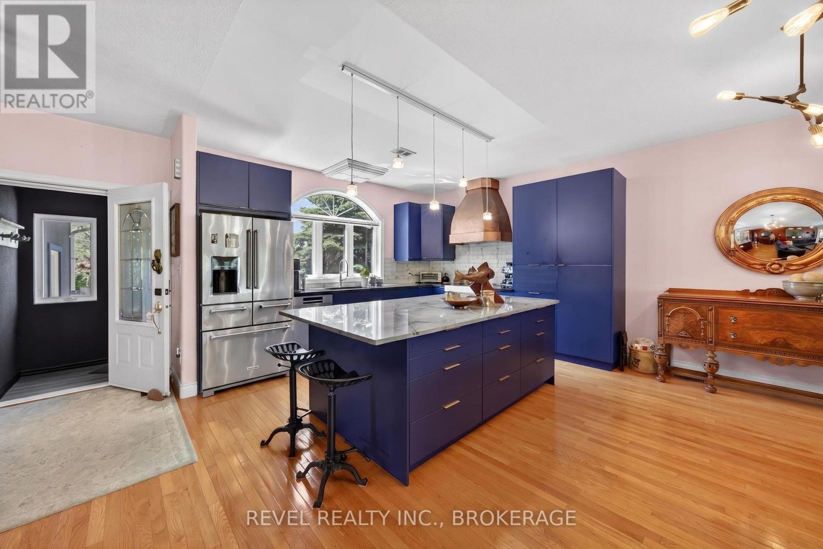 1142 COVERDALE DRIVE - 8