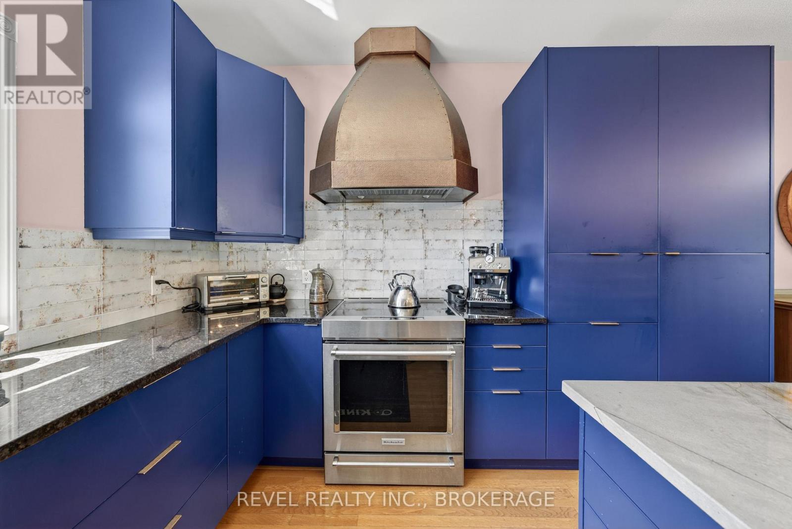 1142 COVERDALE DRIVE - 9
