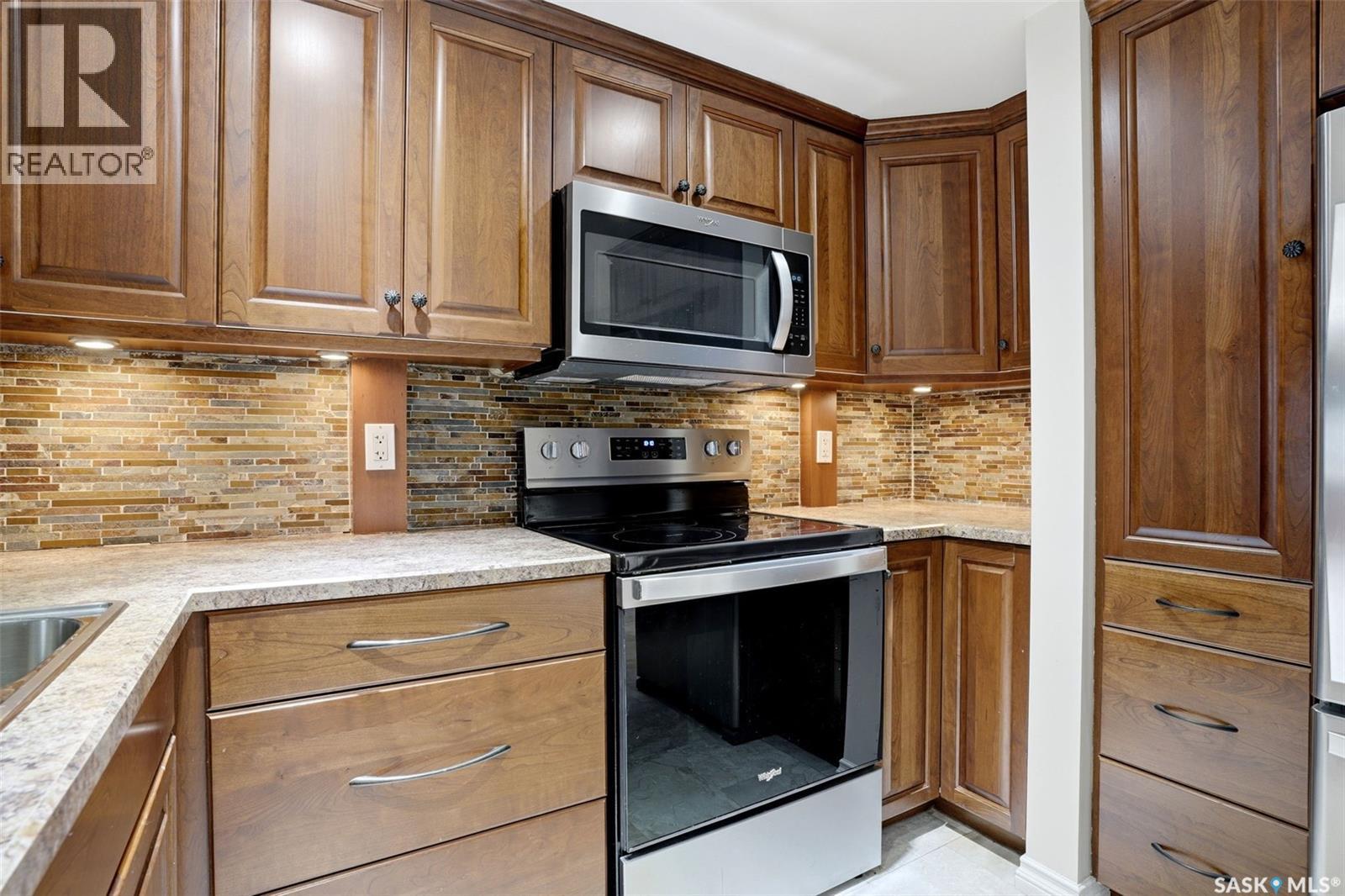 #2231 McIntyre STREET - 12