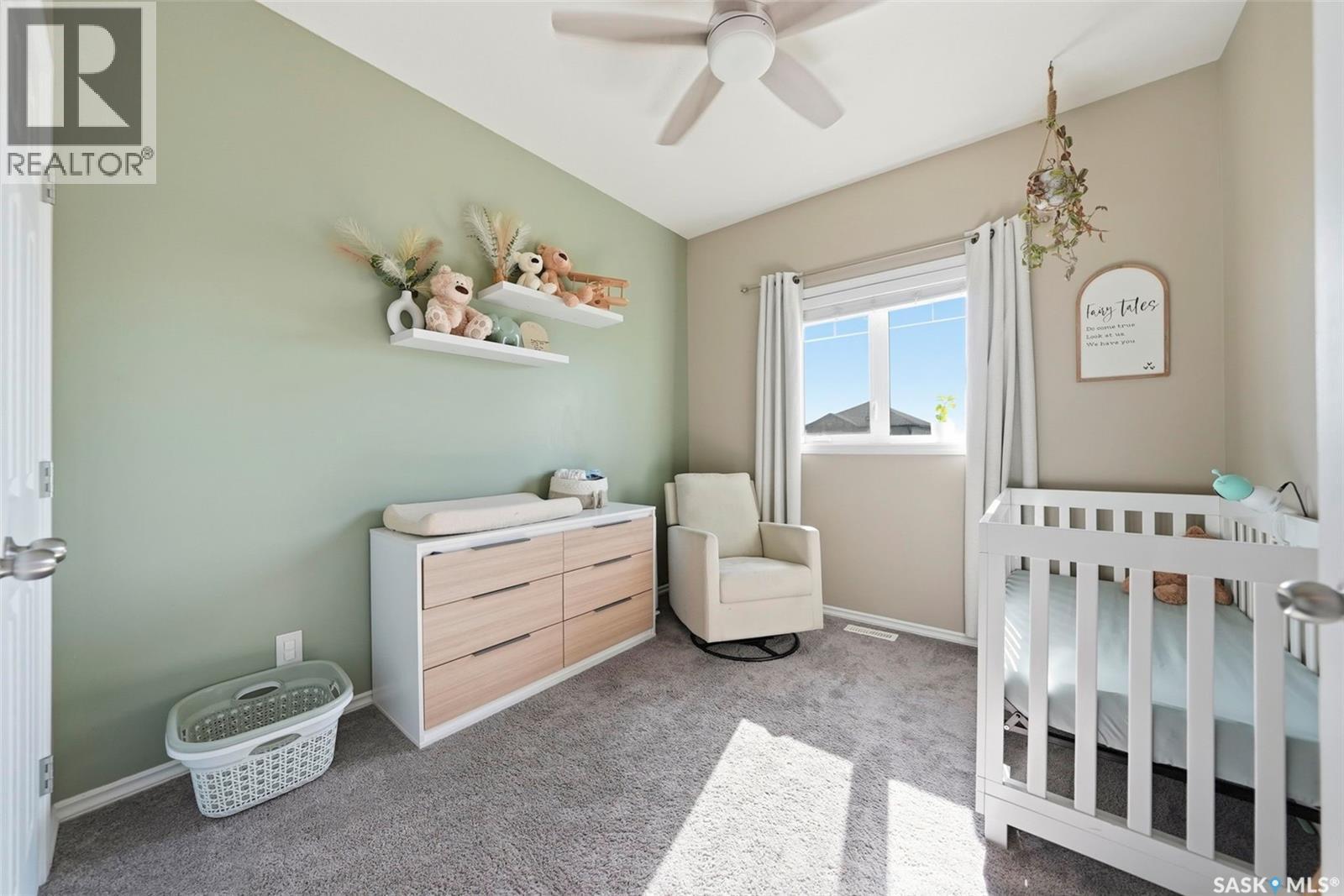 221 Martens LANE — photo 14