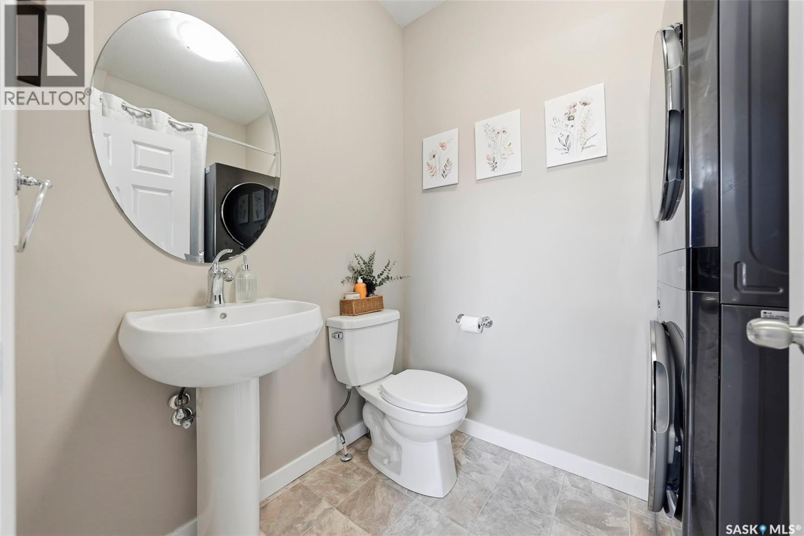 221 Martens LANE — photo 8