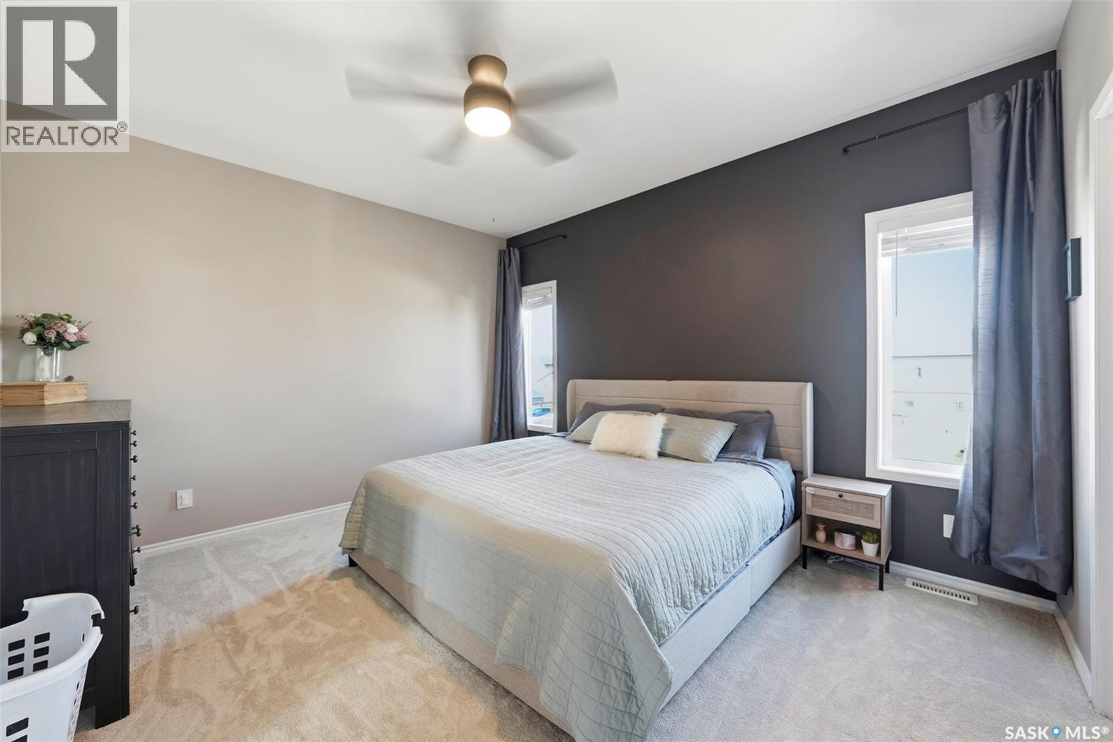 221 Martens LANE — photo 9