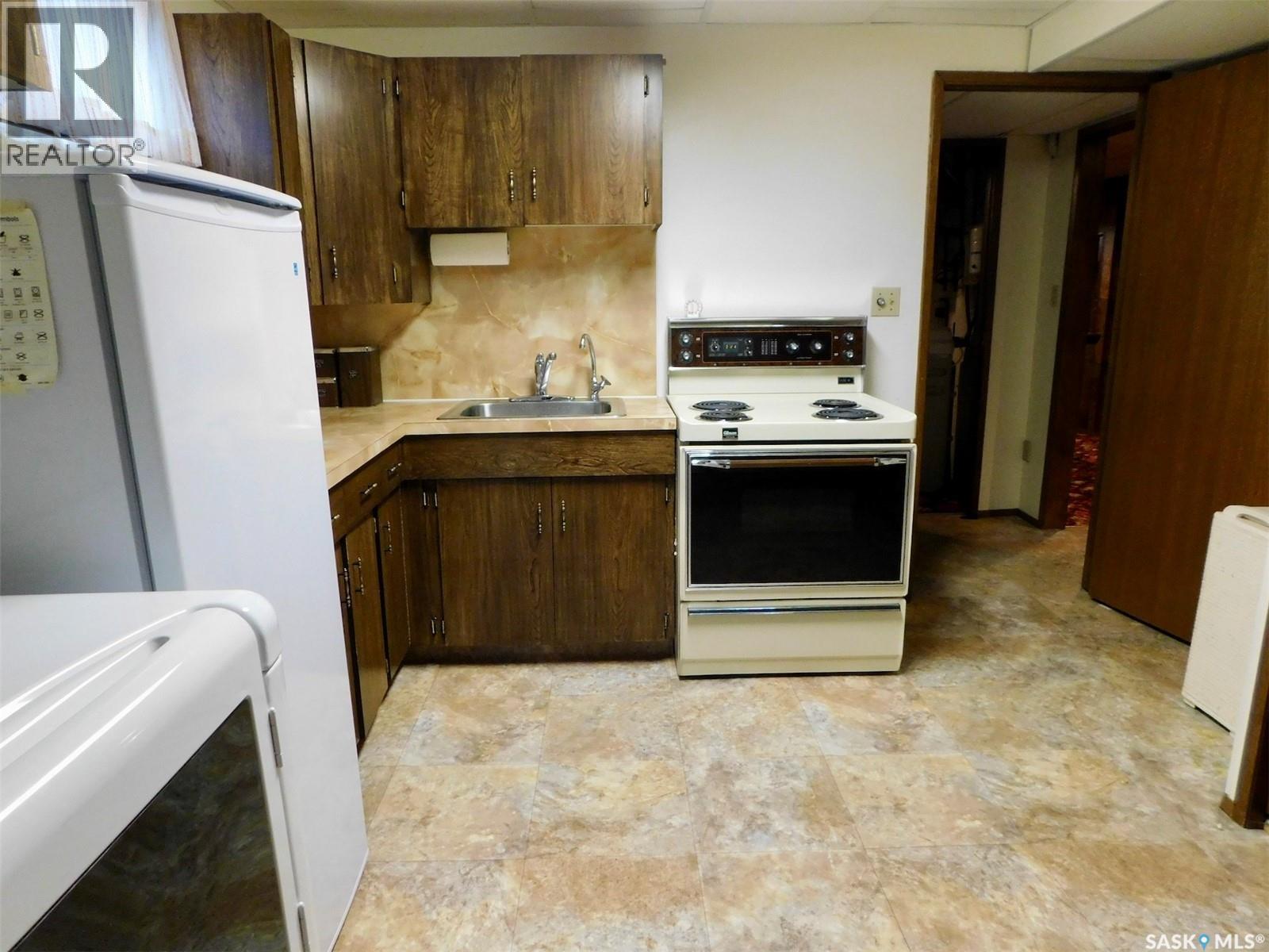 1011 Granville AVENUE — photo 38