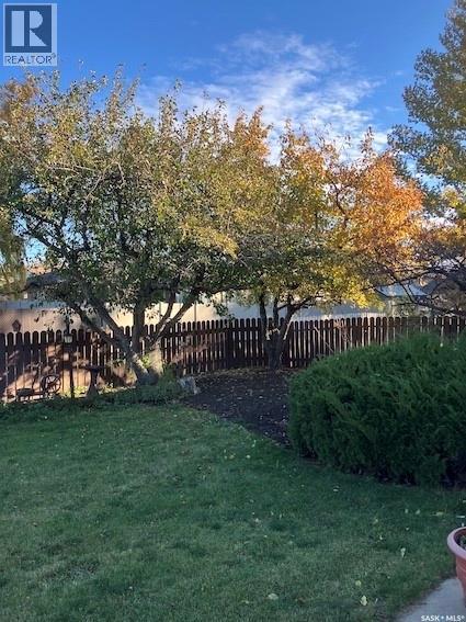 1011 Granville AVENUE — photo 45