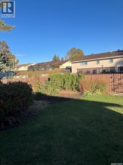 1011 Granville AVENUE — photo 46