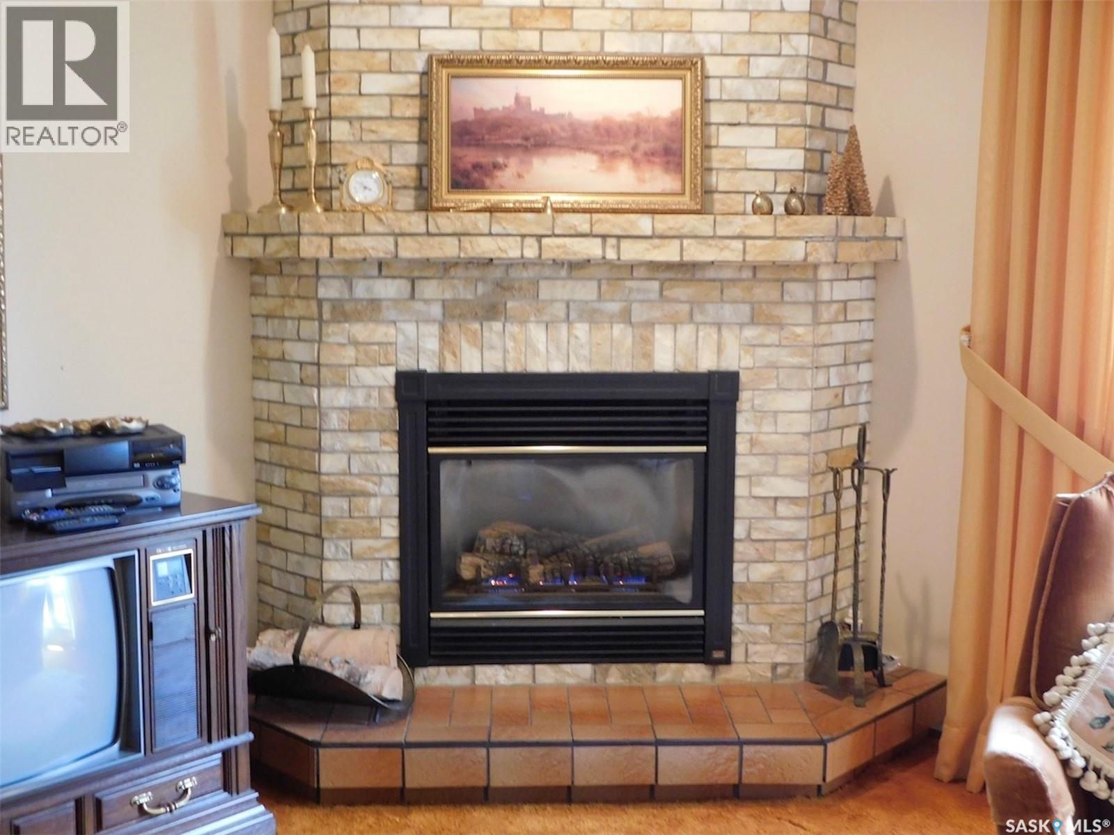 1011 Granville AVENUE — photo 9