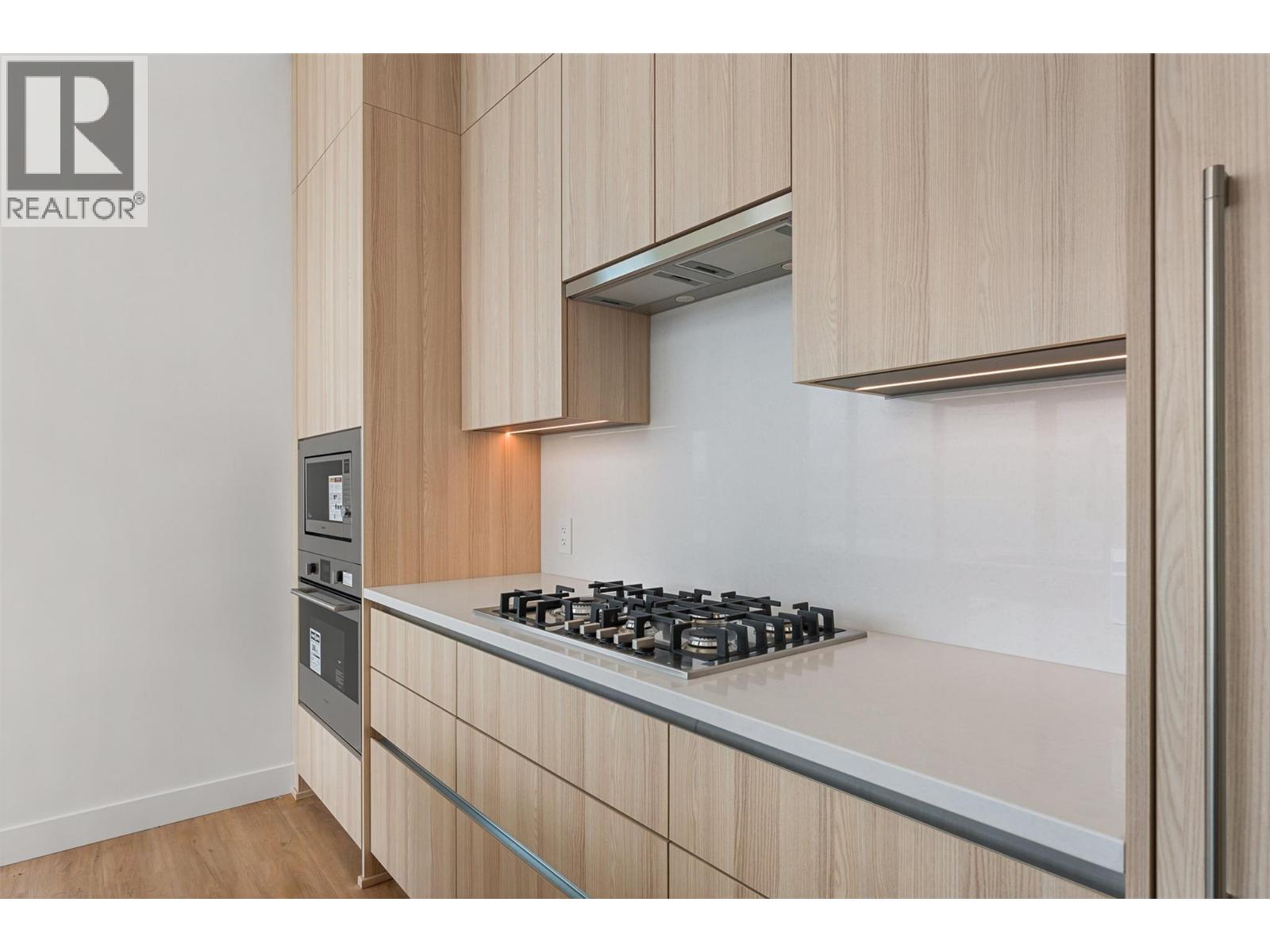 238 Leon Avenue Unit# 2405, Kelowna - Image 1
