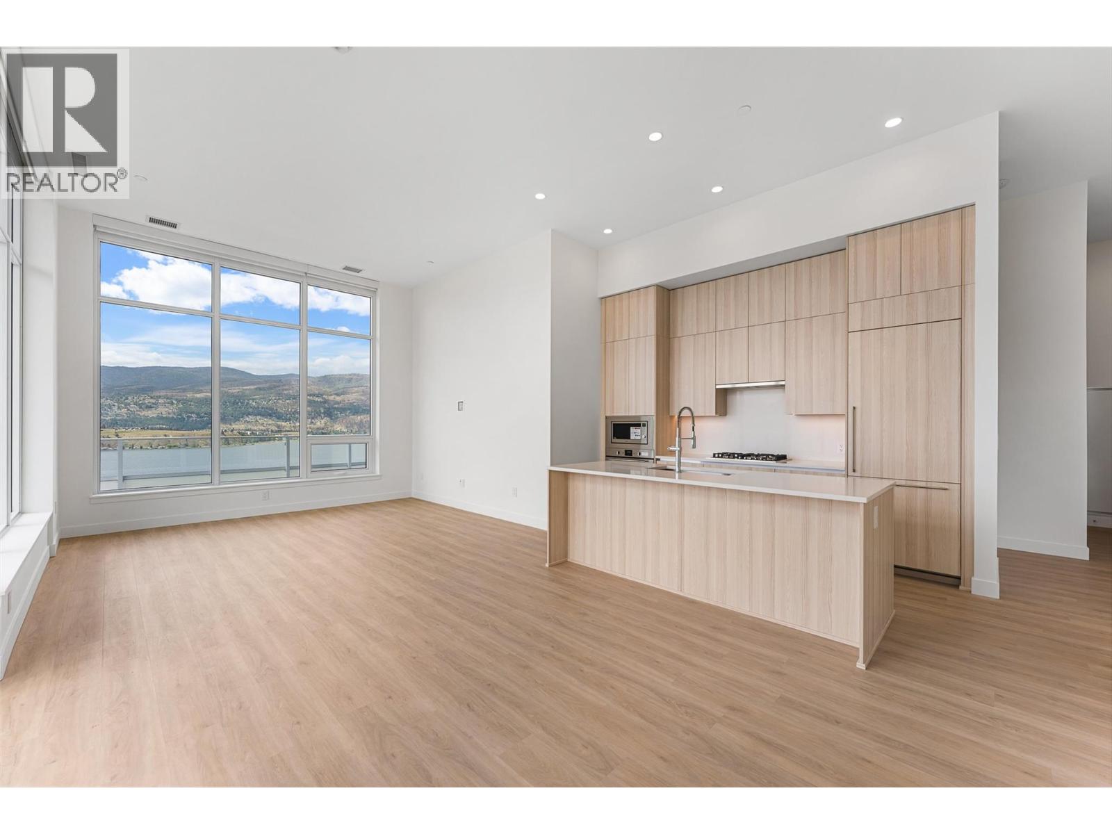 238 Leon Avenue Unit# 2405, Kelowna - Image 1
