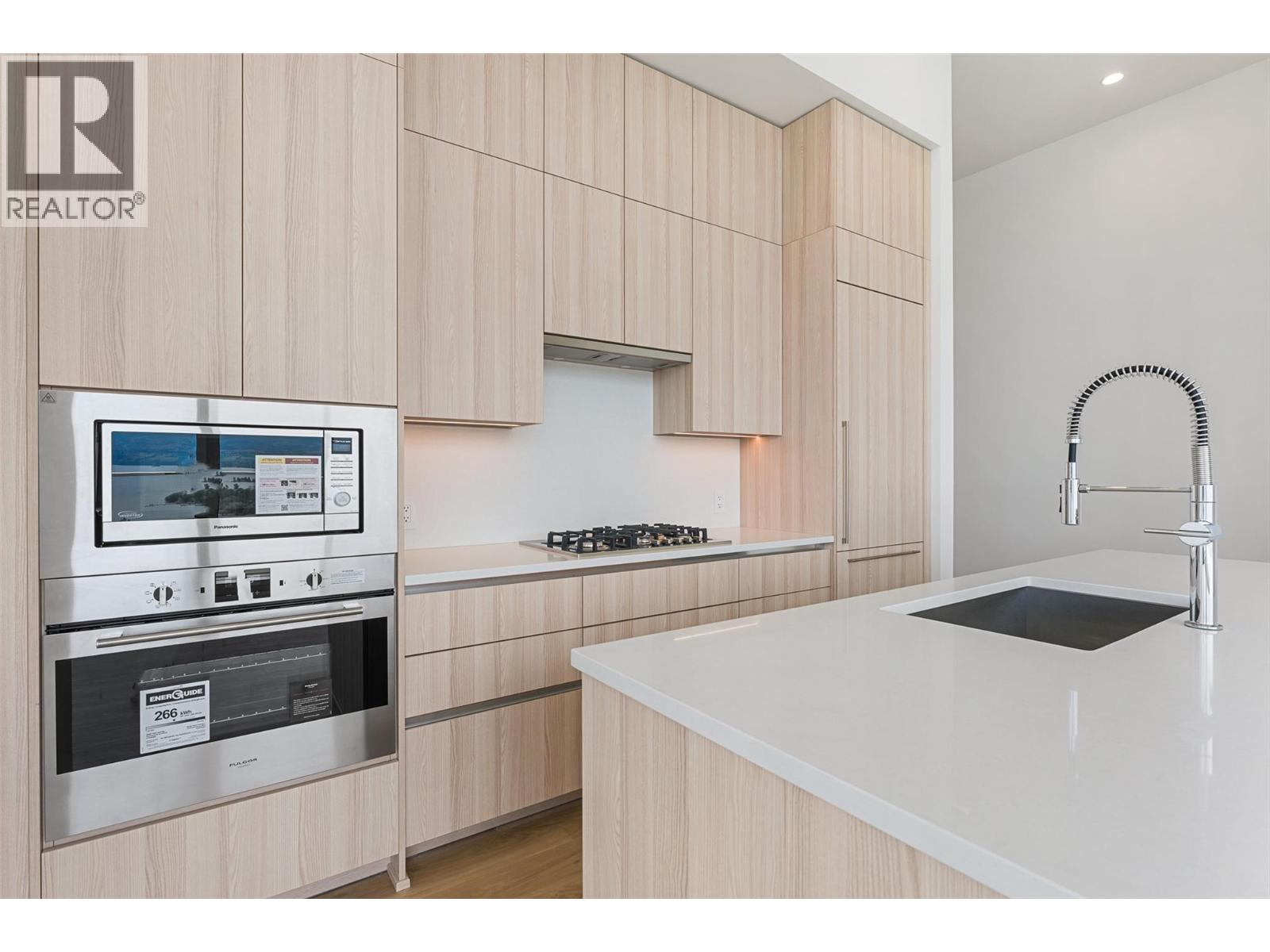 238 Leon Avenue Unit# 2405, Kelowna - Image 1