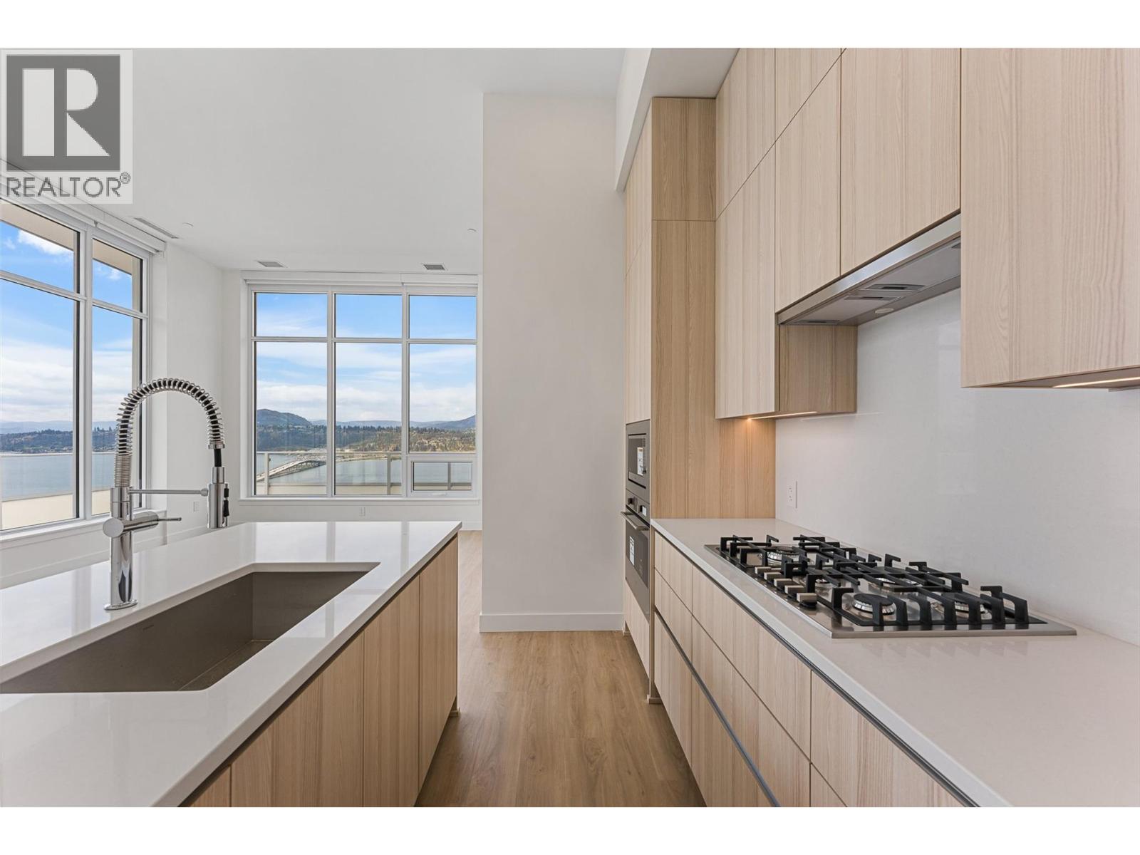 238 Leon Avenue Unit# 2405, Kelowna - Image 1