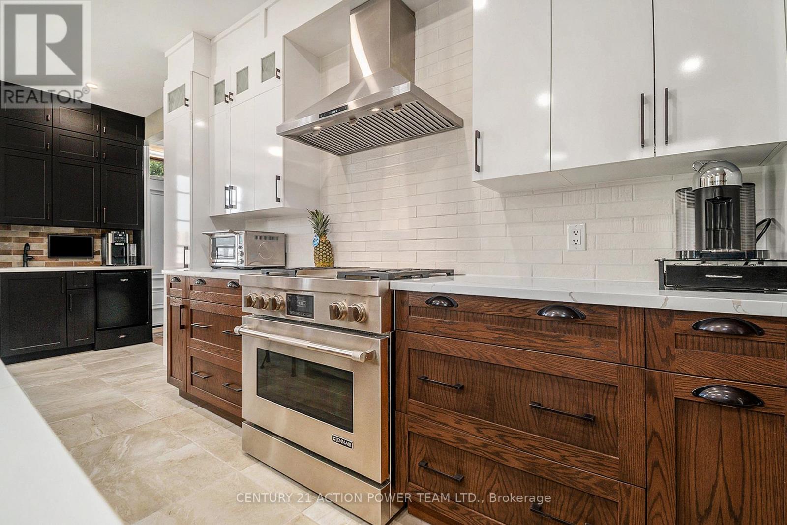 1674 LANDRY STREET - 10