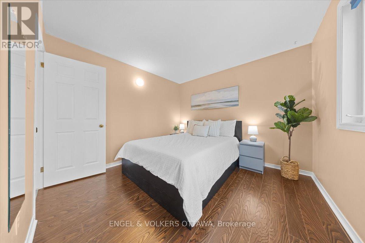 3762 AUTUMNWOOD STREET - 23