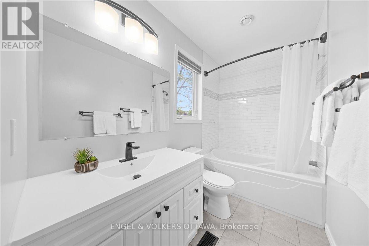 3762 AUTUMNWOOD STREET - 32