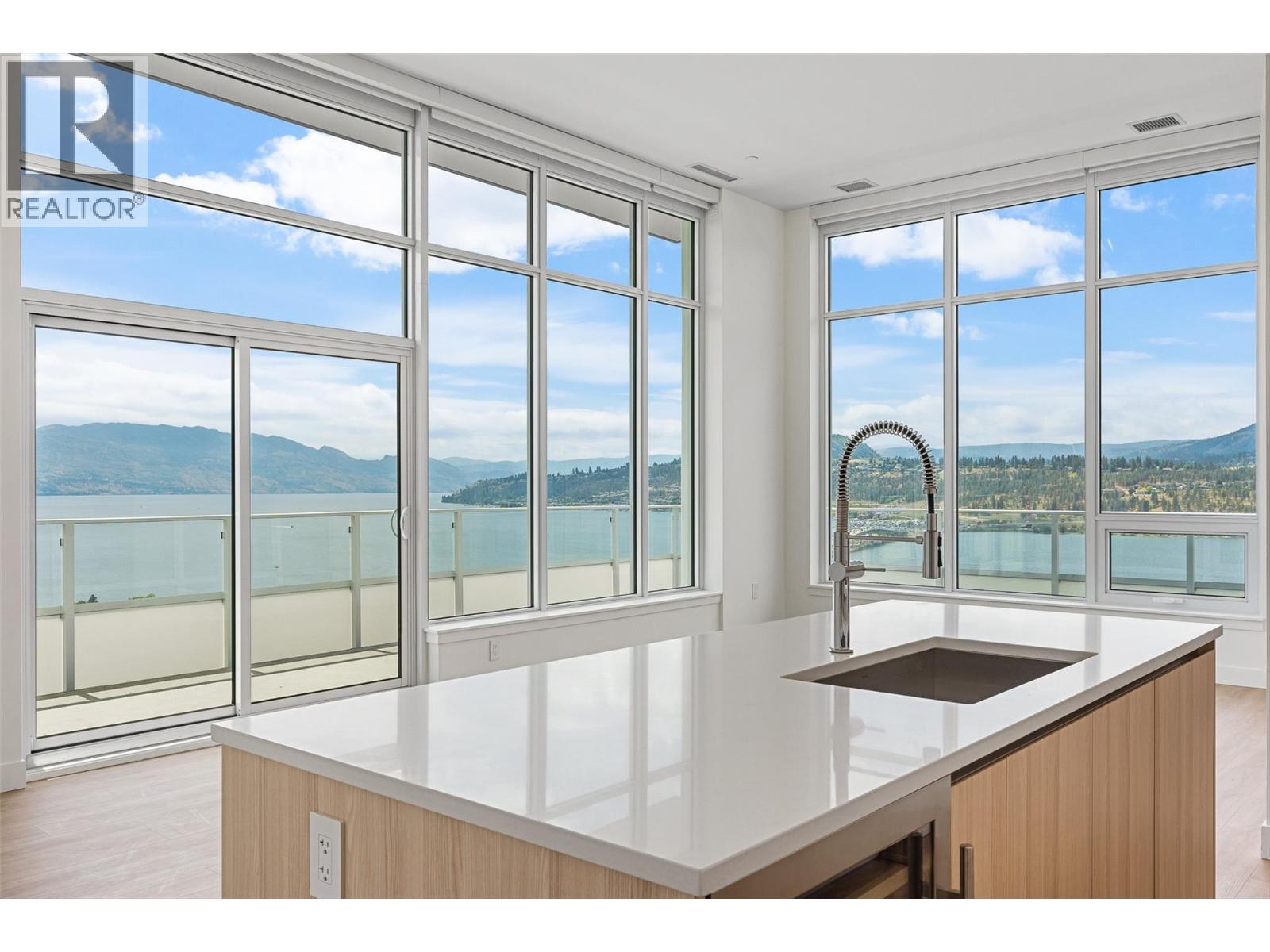 238 Leon Avenue Unit# 2405, Kelowna - Image 1