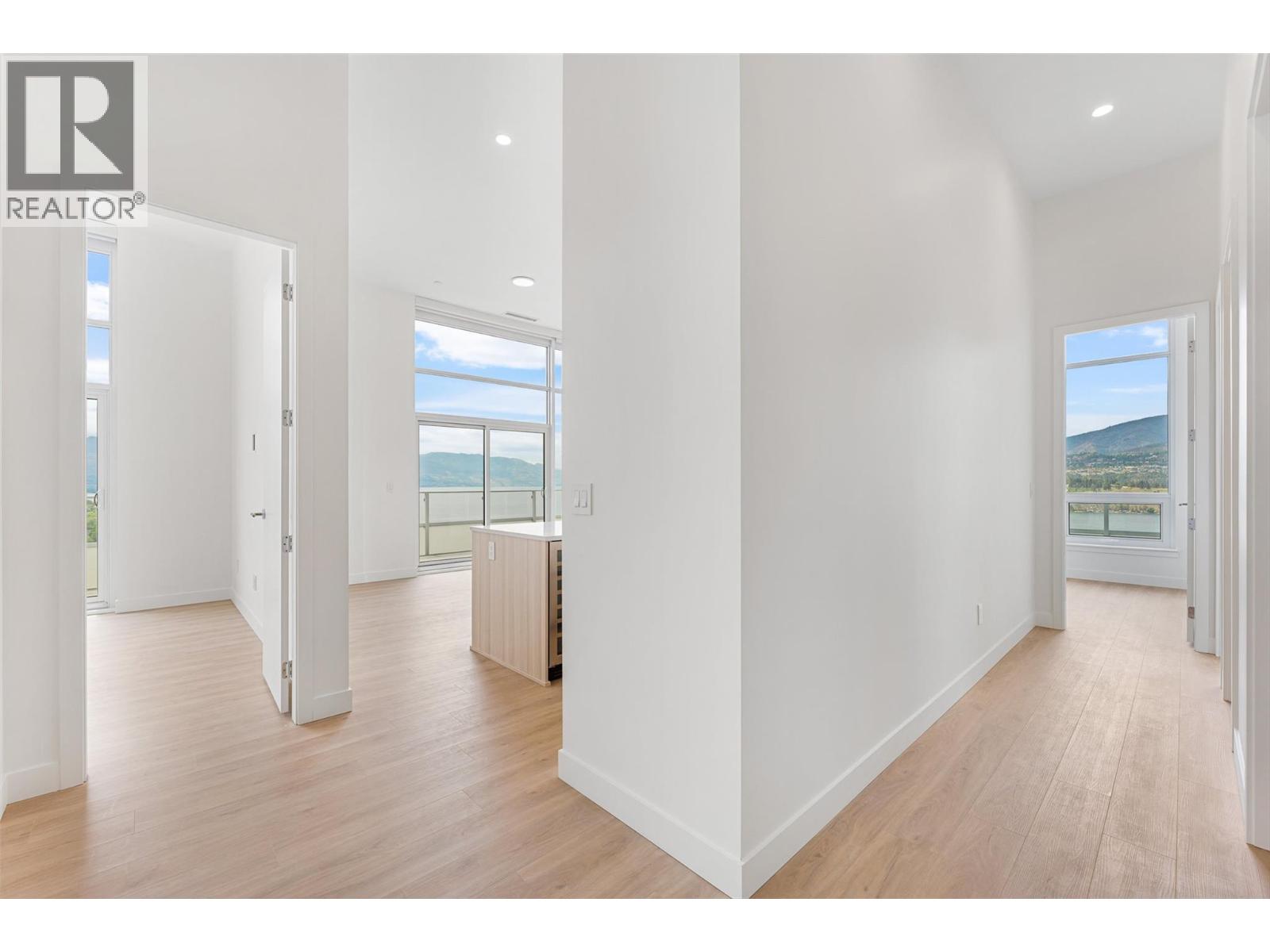 238 Leon Avenue Unit# 2405, Kelowna - Image 1