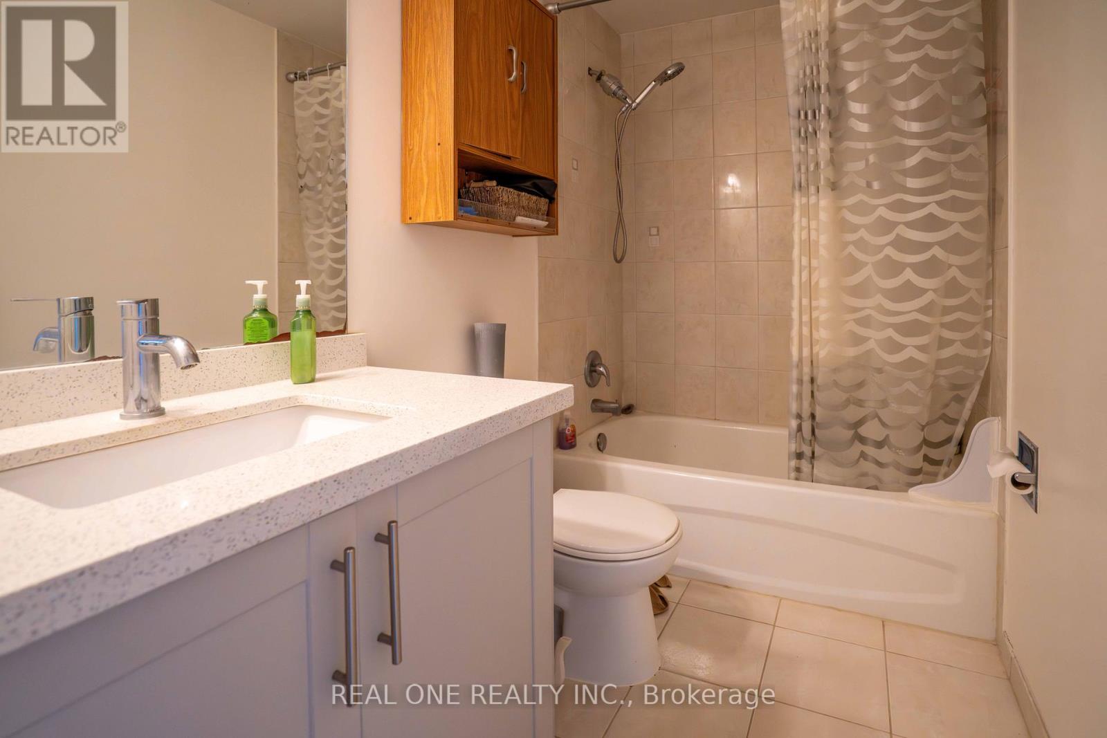 #2 407 KEATS WAY - 21