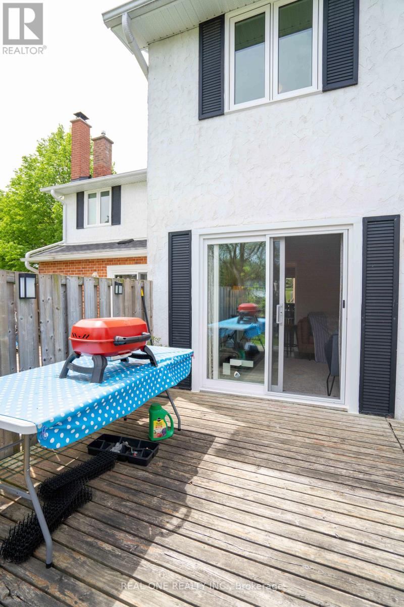 #2 407 KEATS WAY - 23