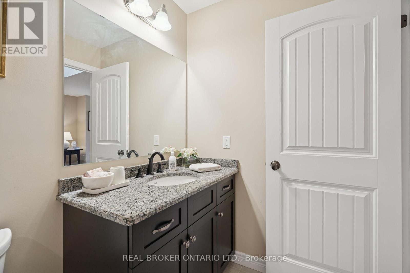 10 CHESTNUT DRIVE - 30