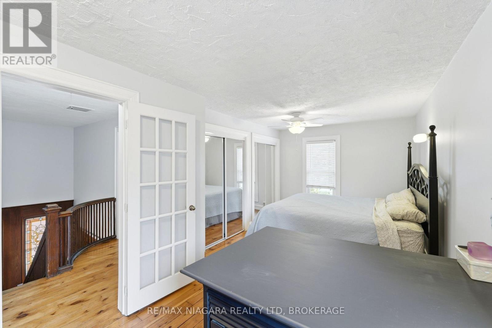 4887 CRYSLER AVENUE - 23