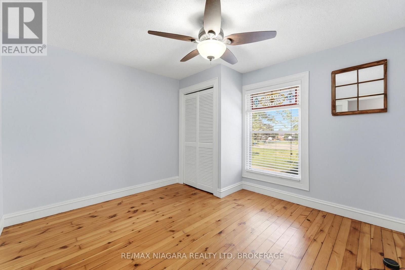 4887 CRYSLER AVENUE - 27