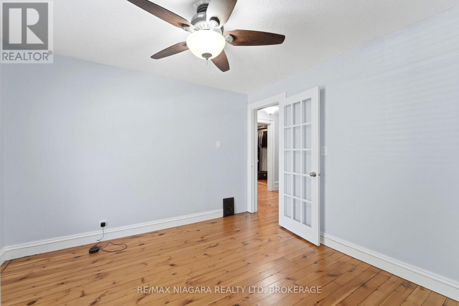 4887 CRYSLER AVENUE - 28